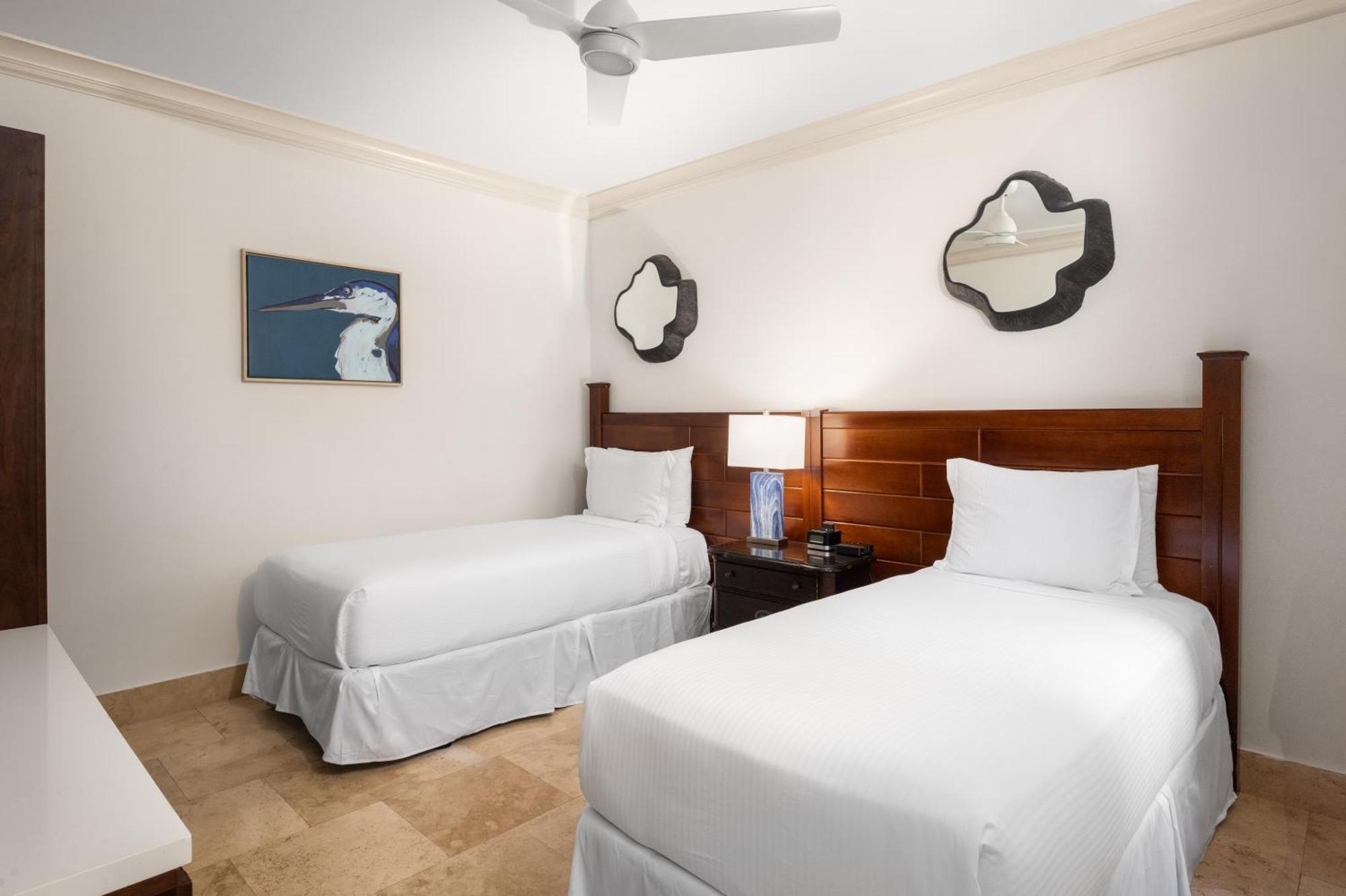 Hotel Windsong On The Reef Grace Bay Exterior foto